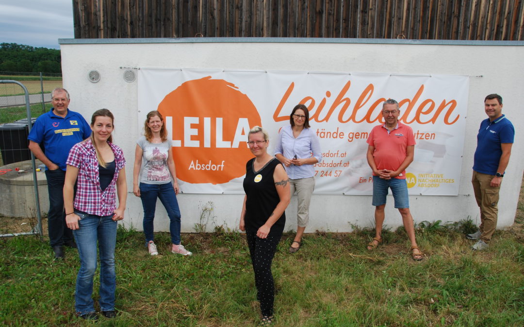 Das LeiLa Team mit Unterstützern bei der Eröffnung des Leihladens am 29.08.2020 - Foto von Christa Wallak